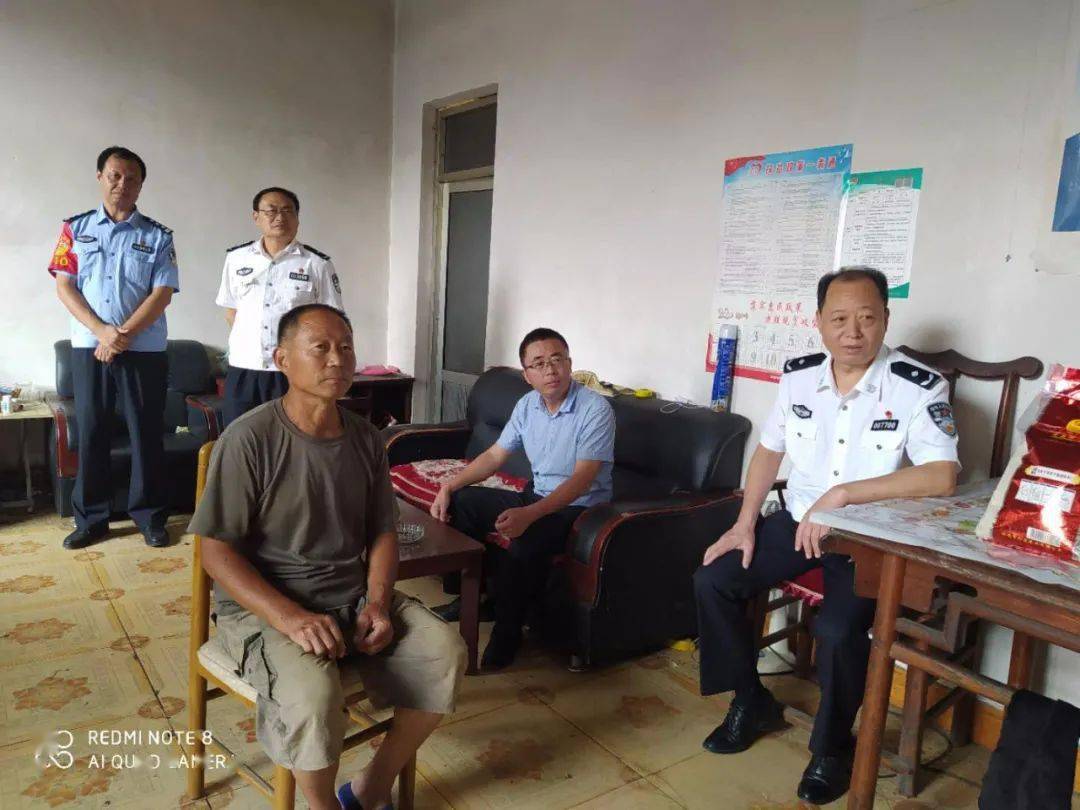 济南市公安局长清分局局长李立东到双泉镇开展遍访贫困村工作