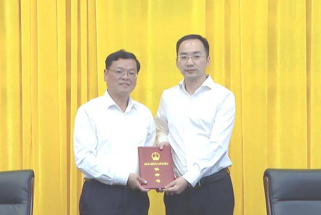 龙泉市人大常委会主任叶石玄仙为龙泉市人民政府副市长(挂职)余华明