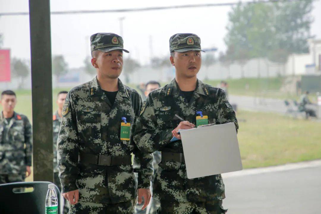 摸清部队军事训练底数,进一步提高军事训练质量,连日来,武警江苏总队