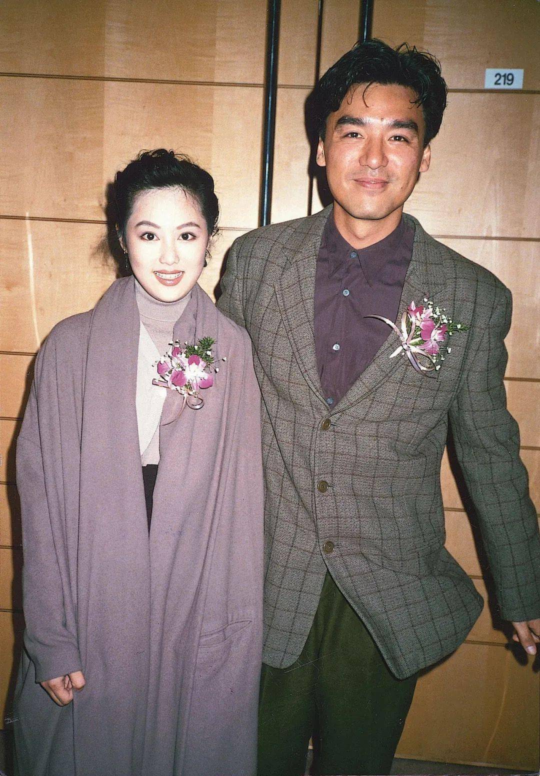 67岁钟镇涛咸鱼翻身, 曾因破产欠债2亿, 现在内地搵食东山再起