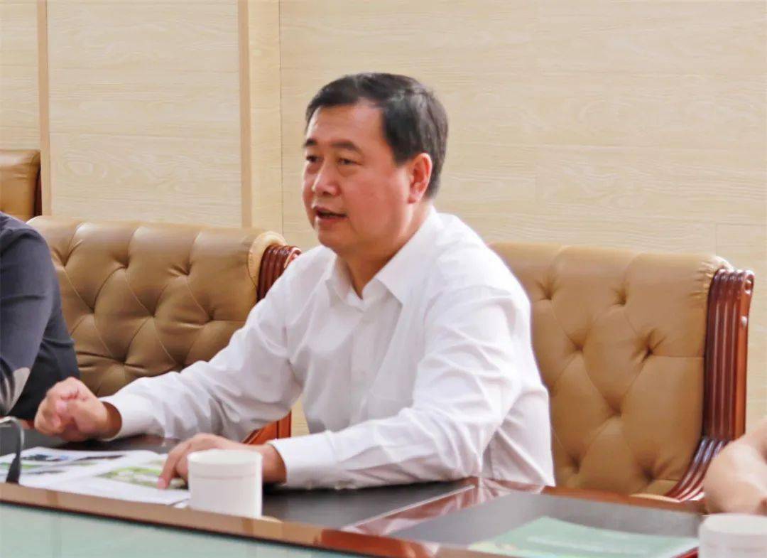 副市长屈占权考察大红门供销专业合作社联合社