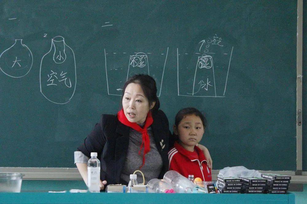 北京中关村第三小学校长刘可钦携教师代表来易县交流
