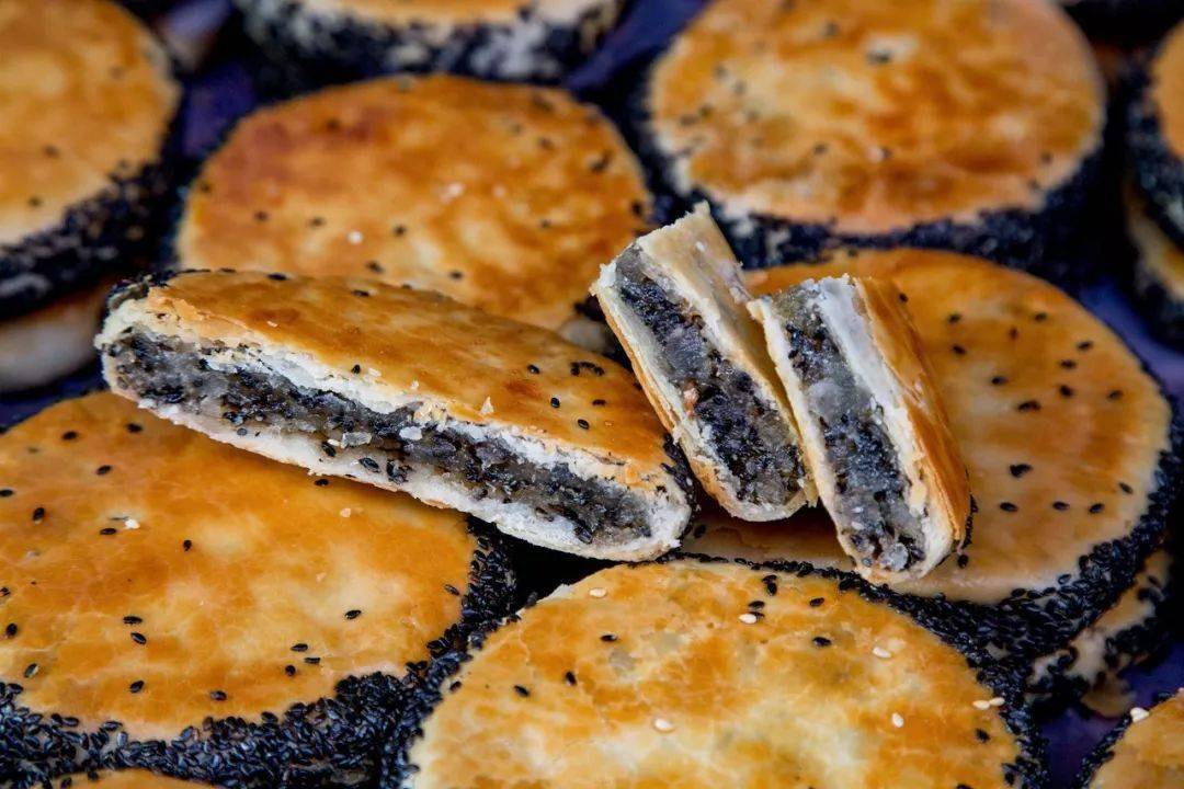 去年早早卖光的虾饼紫菜饼,葵潭这家三十多年老字号饼店又开卖啦!