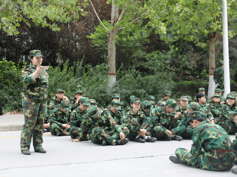 稍息立正小廿廿到