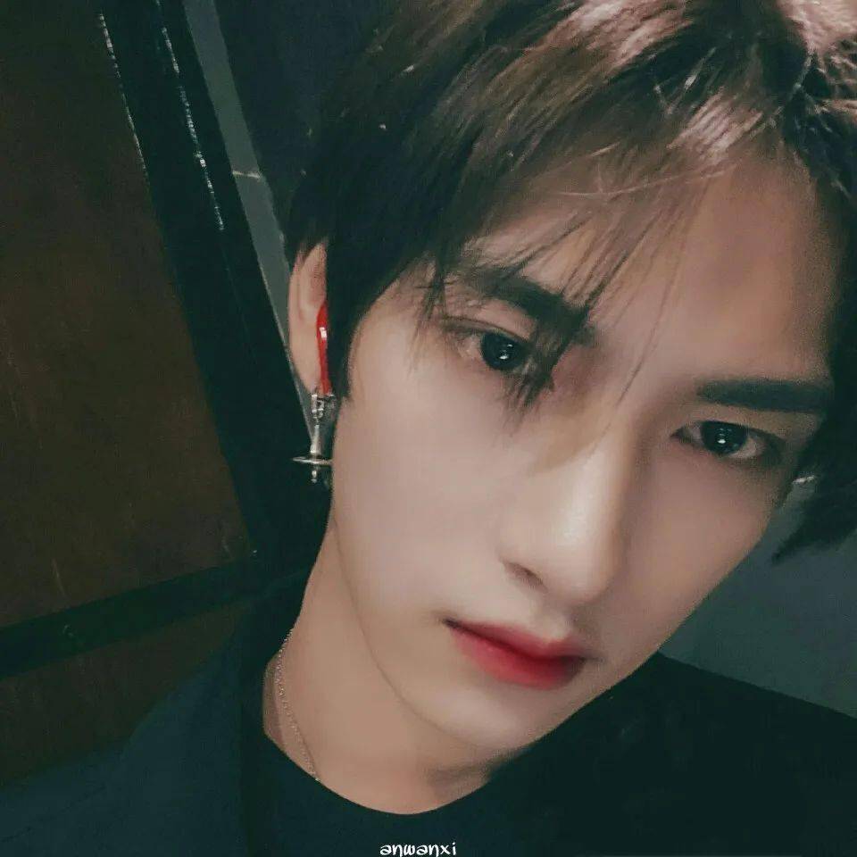 微信头像胡文煊