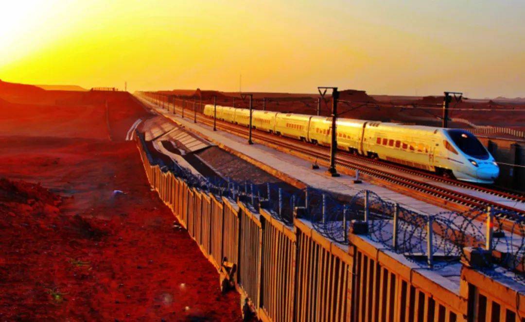 日,乌鲁木齐至喀什间开行k9786/7 k9788/5 次快速旅客列车1对,t9516/7