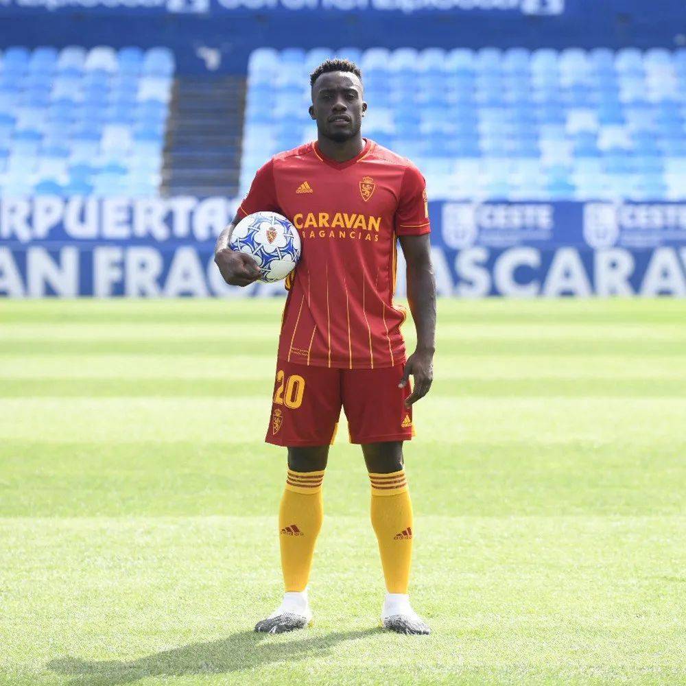 萨拉戈萨202021赛季主客场球衣发布