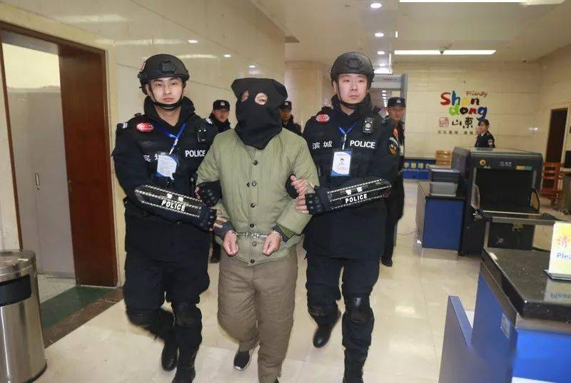 慑于扫黑除恶严打声威,涉黑恶团伙头目崔国栋(男,47岁,滨州市滨城区市