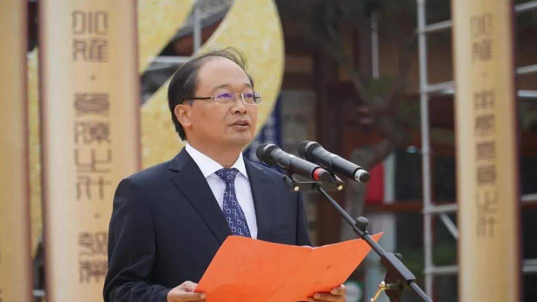 为"房县西关印象国家3a级旅游景区"授牌市文化和旅游局党组书记,局长