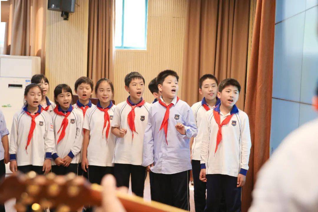 听民警叔叔说安全用上海童谣唱安全平阳小学法治安全教育主题活动