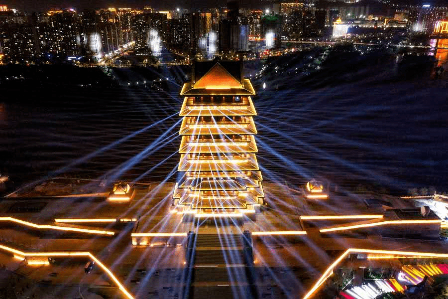 另外,兰州水墨丹霞旅游景区将从即日起至2021年4月30日前每日上午10