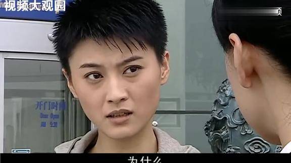 警中英雄冷赫男被云南警方送回刚出机场检察院的同志又找她