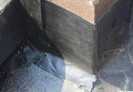 屋面防水阴阳角做法屋面防水阴阳角的地方在防水施工的时候应尽量避免