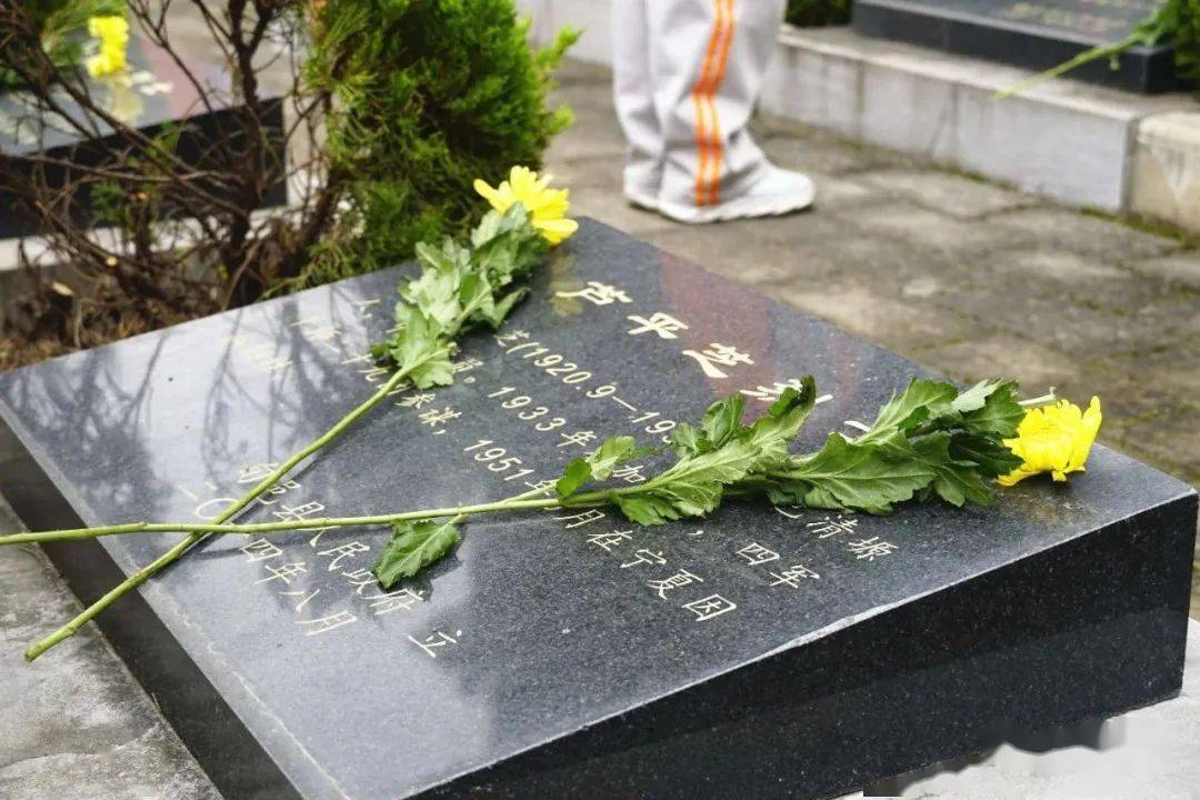 要闻旬邑县举行930烈士公祭日纪念活动