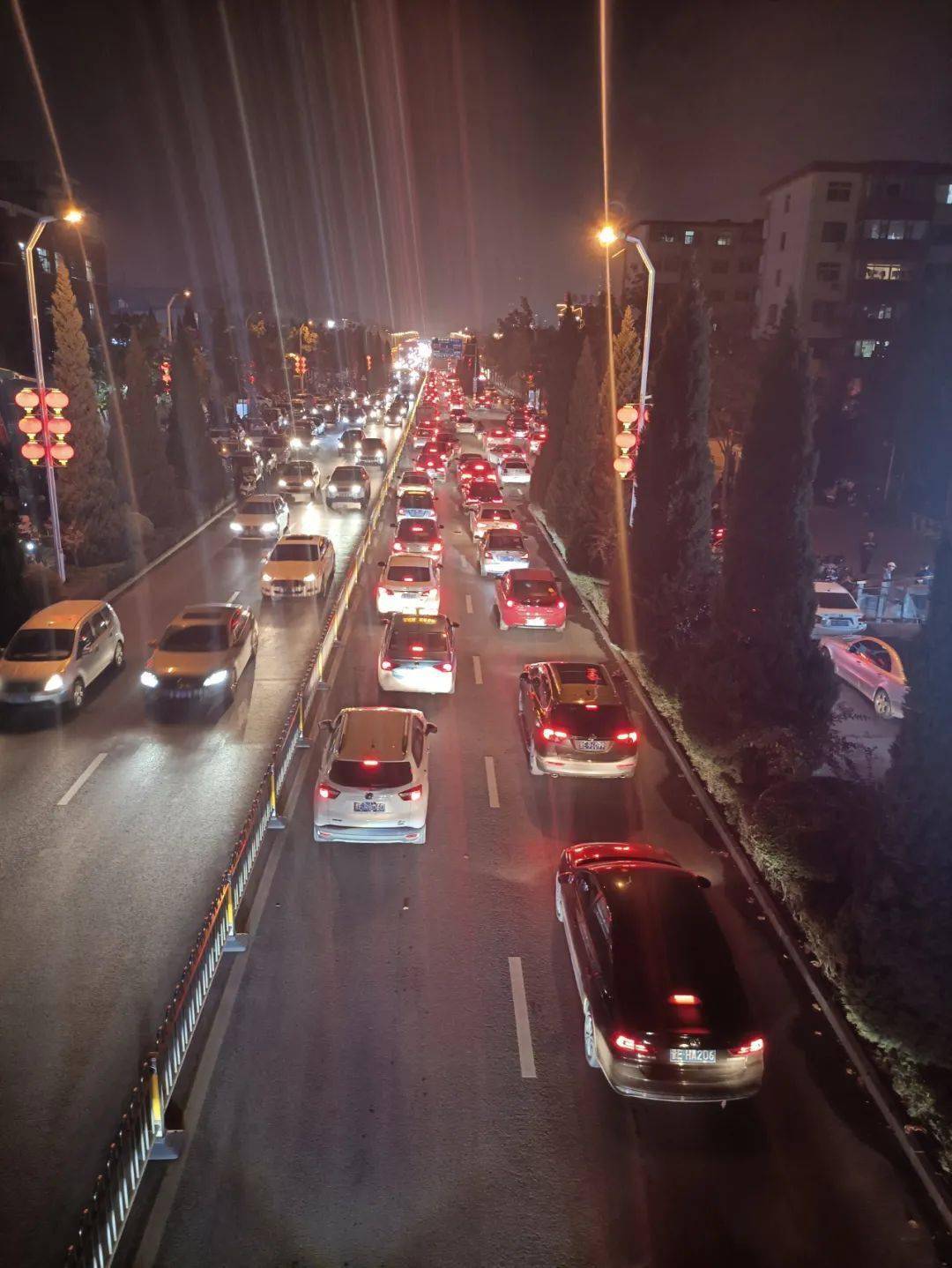 文博路,文昌街到凤台街这条路,全堵上车了  来源:晋城微生活 返回搜