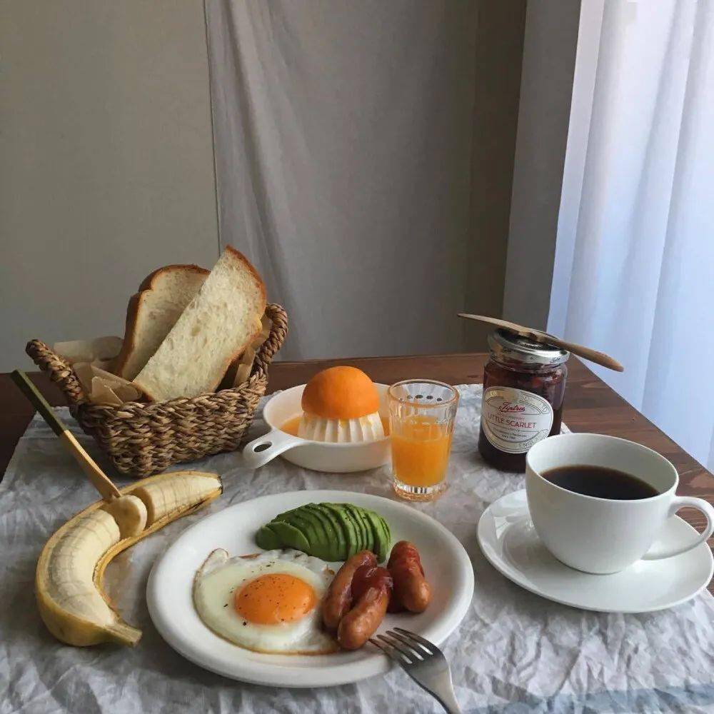 看起来超好吃的美食朋友圈背景图