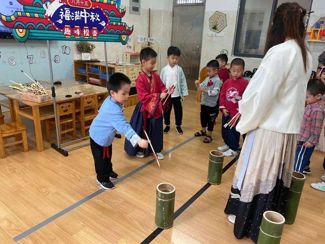 家团圆国欢庆记南门中特幼儿园中秋国庆游园活动