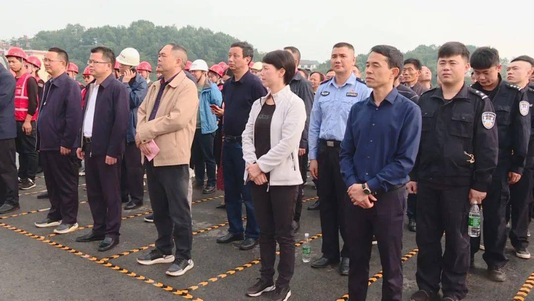 我县开建汨罗江杨梓山保护圈