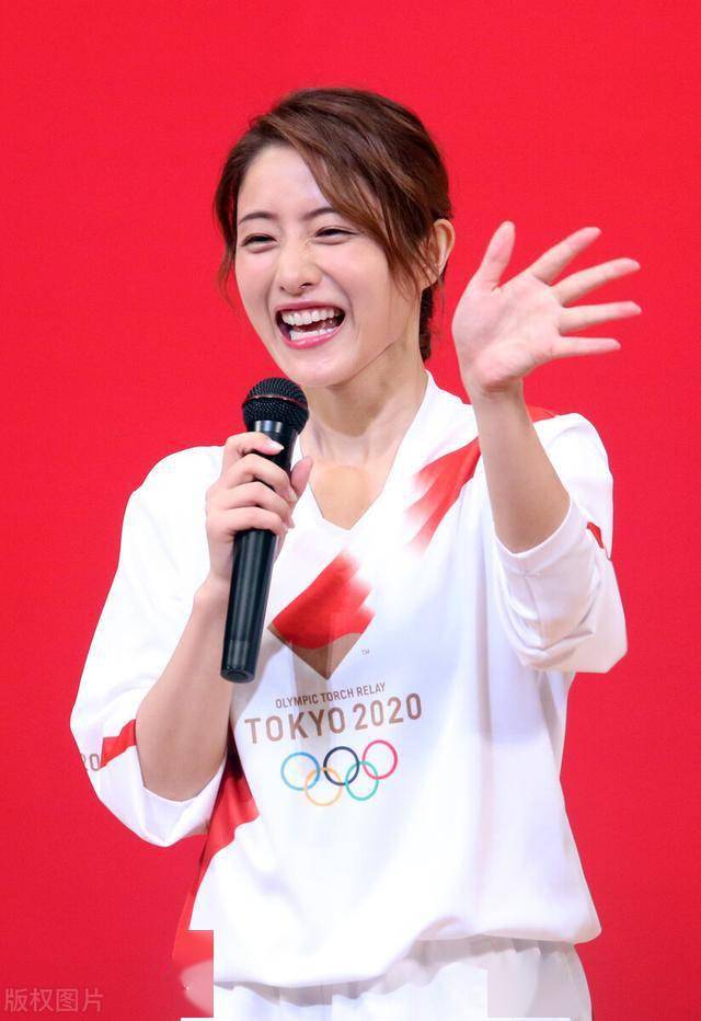 石原里美,1986年12月24日出生于日本东京,日本女演员,主持人.