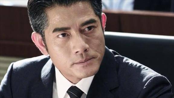 寒战2刘杰辉出席立法会听证会直言自己的升迁影响别人的利益