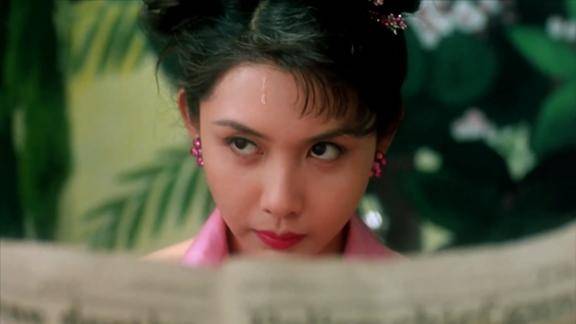 鼠胆龙威乐慧贞躲避匪徒追杀头上直冒冷汗看得太紧张