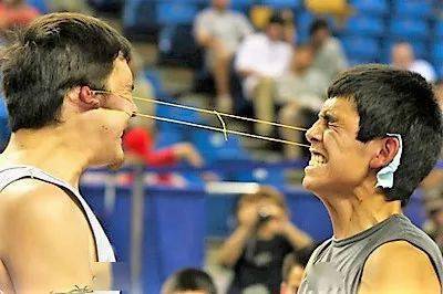 玩耳朵拔河的意义比如爱斯基摩人都是在为日后的生存进行准备背后所