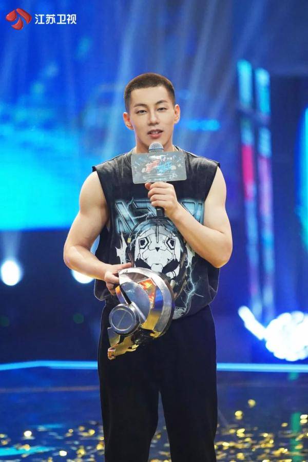 蒙面舞王强强对决调皮蛋守擂成功