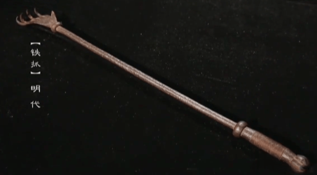 利钝兼修有重量感,还是短柄的并不多见_冷兵器