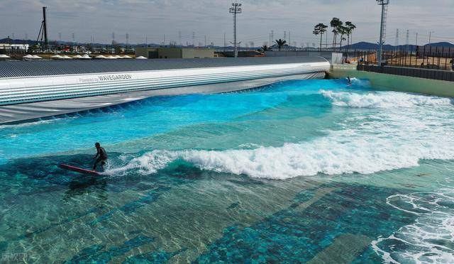 乘风破浪全球最大人造冲浪公园在韩国揭幕冲浪爱好者打卡圣地