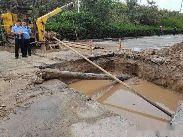 据了解,事故原因为开发区中冶钢管厂在院内自行建设液化天然气(lng)第