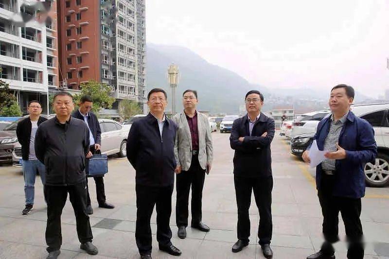 10-07 17:53 订阅 10月6日,市人大常委会副主任,县委书记郑小东在县
