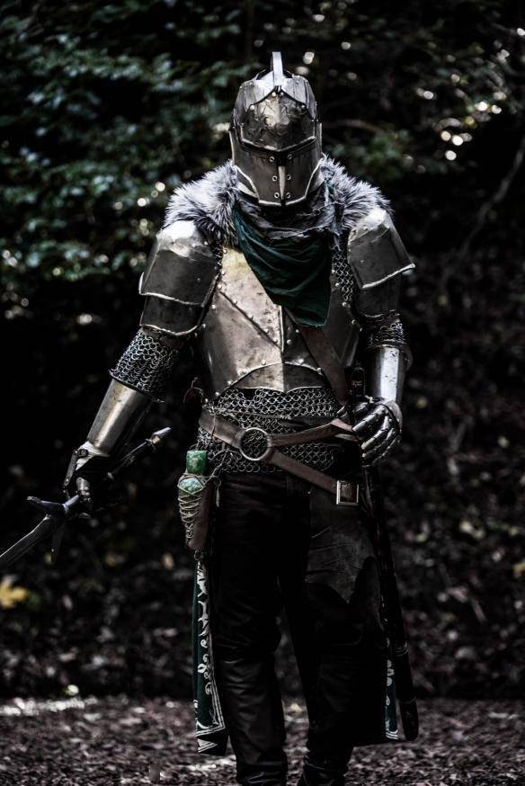 牛x说啥都对网友自制黑魂法汉cos套装铠甲超还原