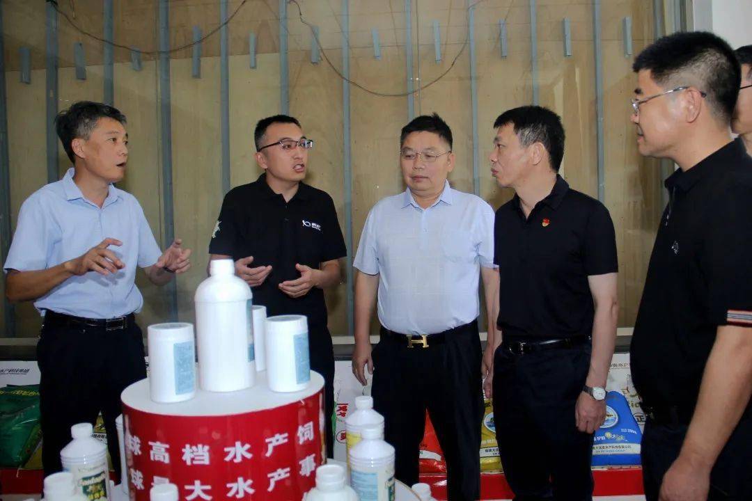 漳州市诏安县委书记陈文聪一行莅临神爽总部科技园考察调研