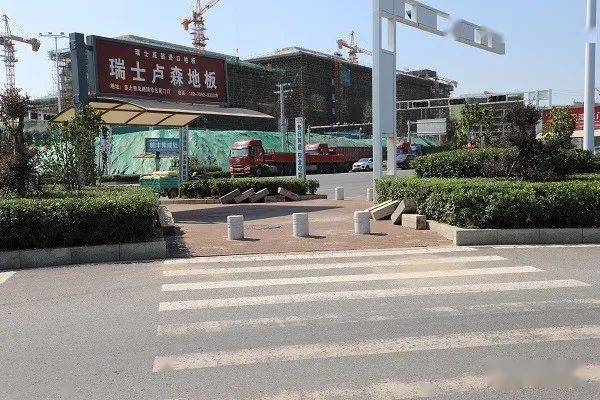 高安这三个路口的交通岛已改造完成!全部投入使用