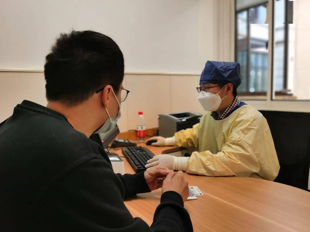 「门诊自助机挂号「入院亮码测温」上午9点,演练拉开帷幕.