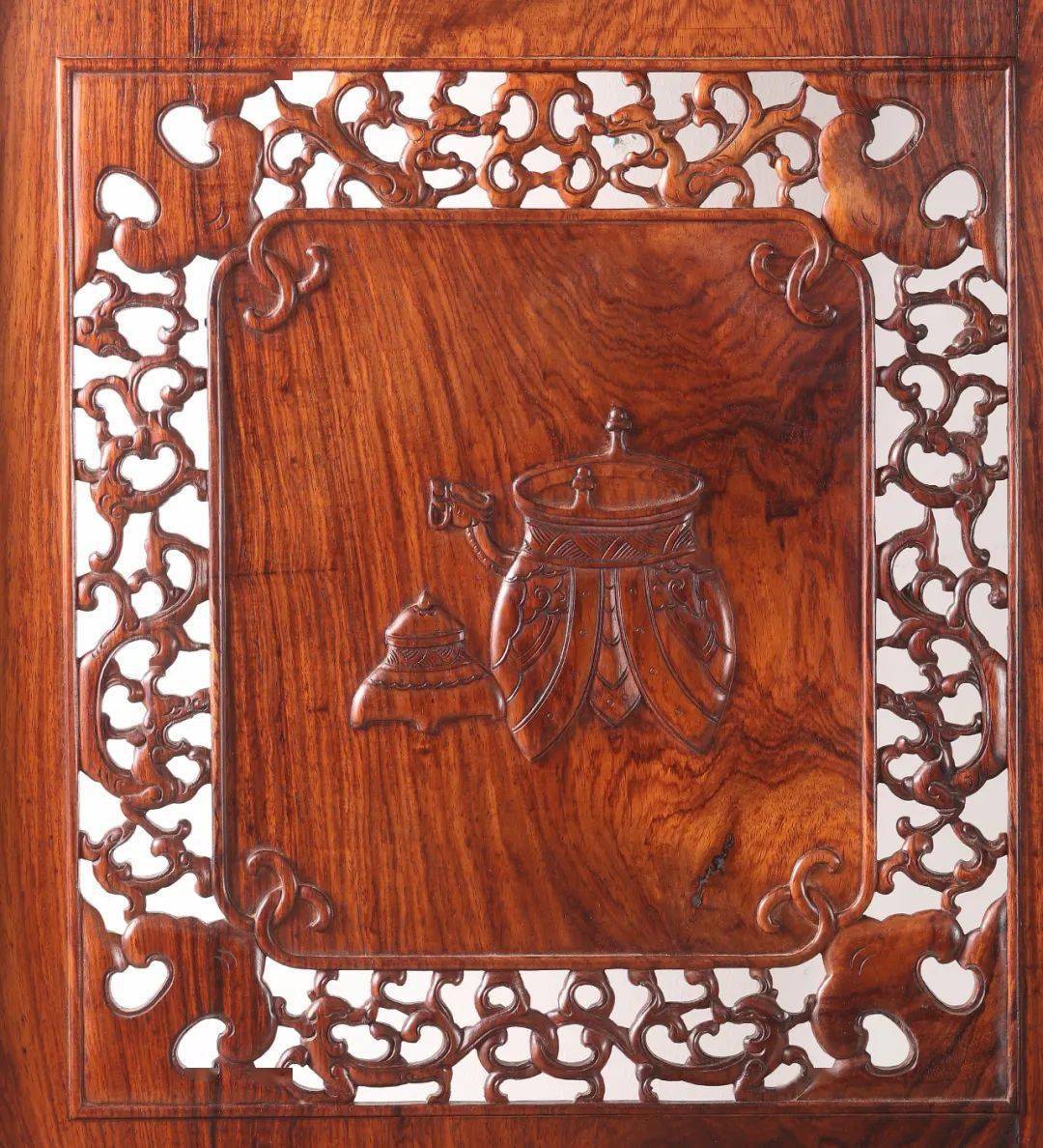 『中贸圣佳25周年春拍』 | 黄花梨博古螭龙纹大屏风赏评_麒麟