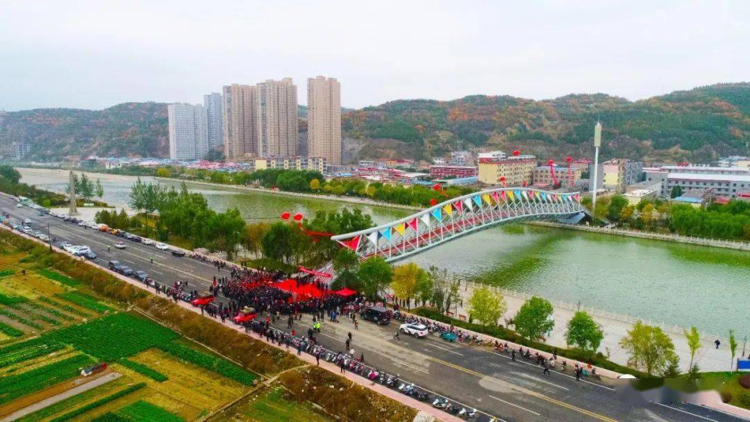 大美临县城区湫河又添一景——新建人行景观甘泉桥正式通行