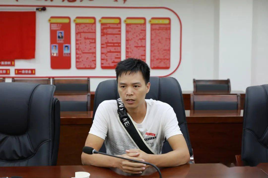 云安都杨那个从楼顶跌下的90后小伙现在情况怎样了