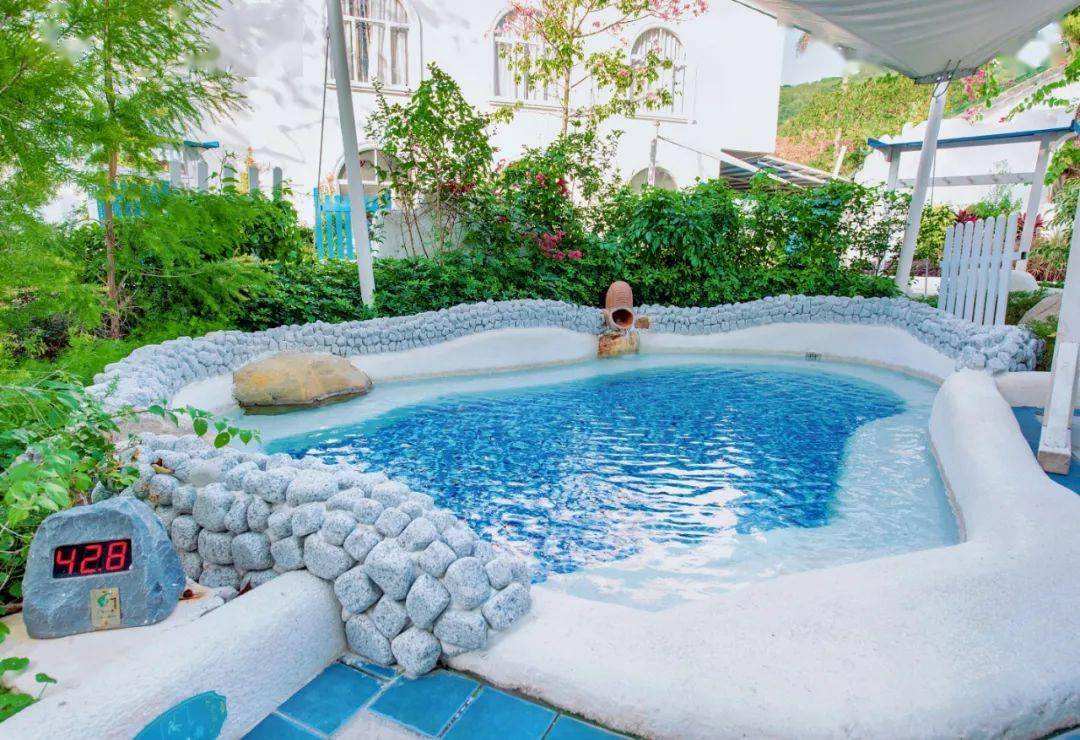 打卡从化希腊风情网红酒店享私家温泉池40余个户外露天泡池