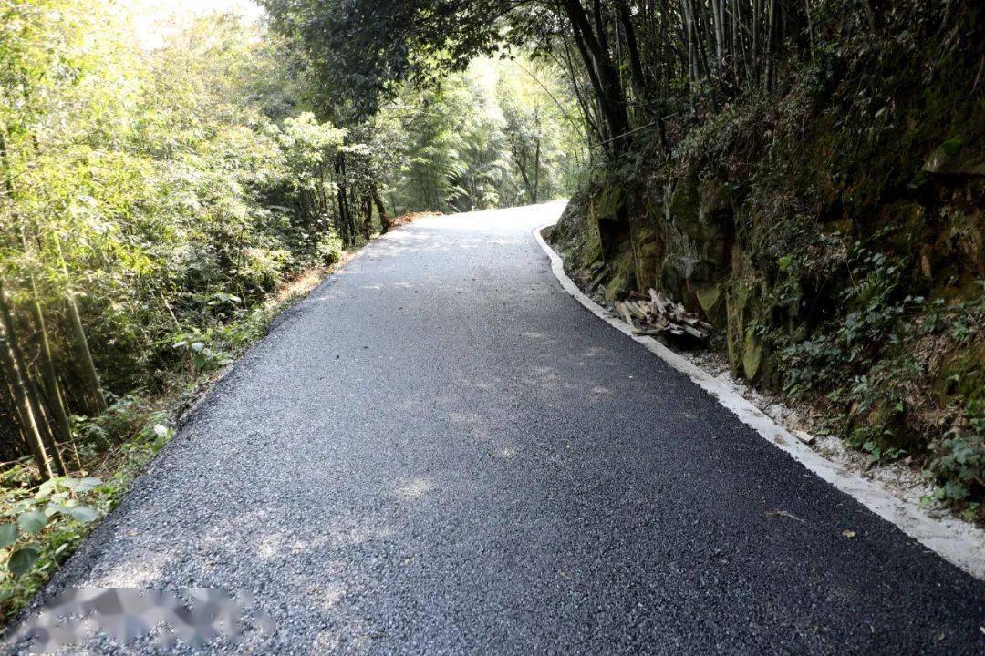 看汉寿6动工汉寿金牛山铺柏油路啦