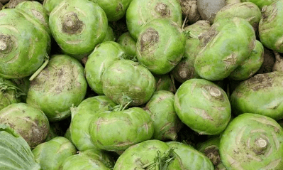 深秋遇到此菜我准买10斤,1块一斤,腌得久更入味,能吃整个冬天_疙瘩