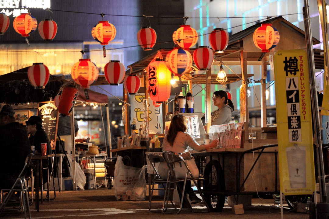 日本街边小吃摊图片