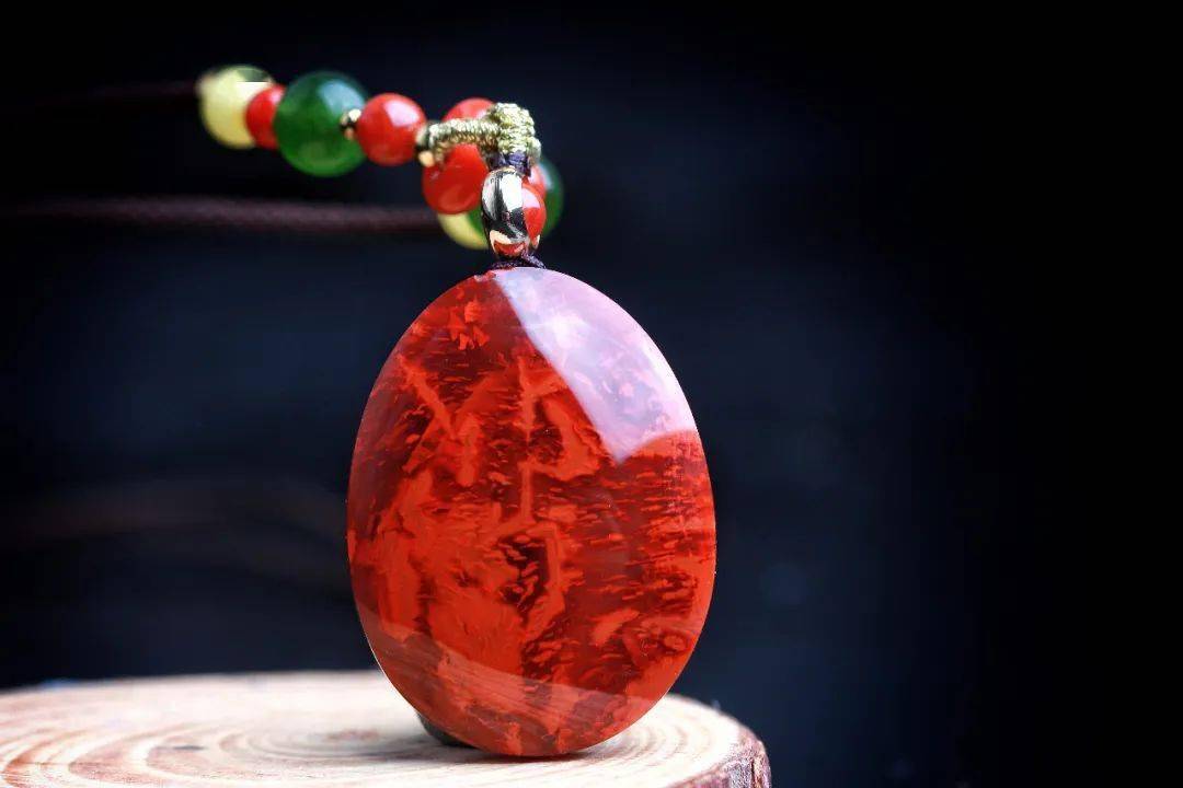 南红火焰纹的震撼之美