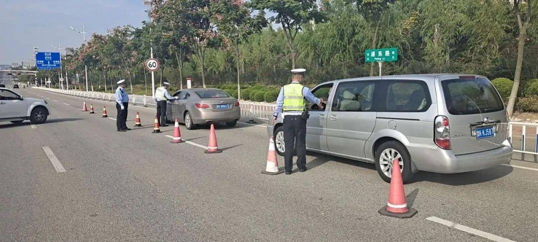 不存在的!认为交警白天不查酒驾