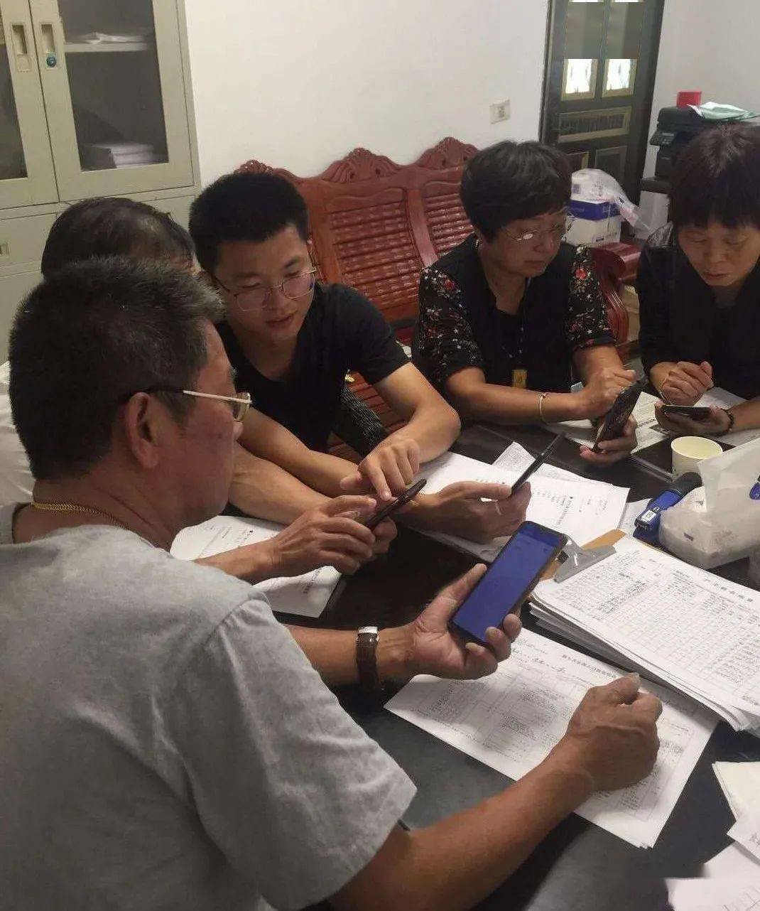 大国点名请您参与温溪人口普查入户登记工作开始啦