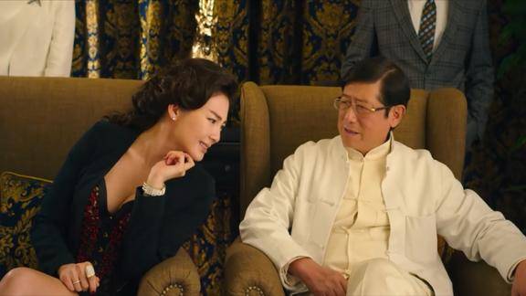 美人鱼若兰疯狂嘲讽刘轩刘轩拿出填海批文在场的土豪全懵了