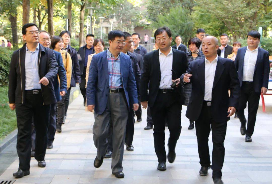 10月16日,民政部社会事务司司长王金华,婚姻管理处处长郝海波,山西省