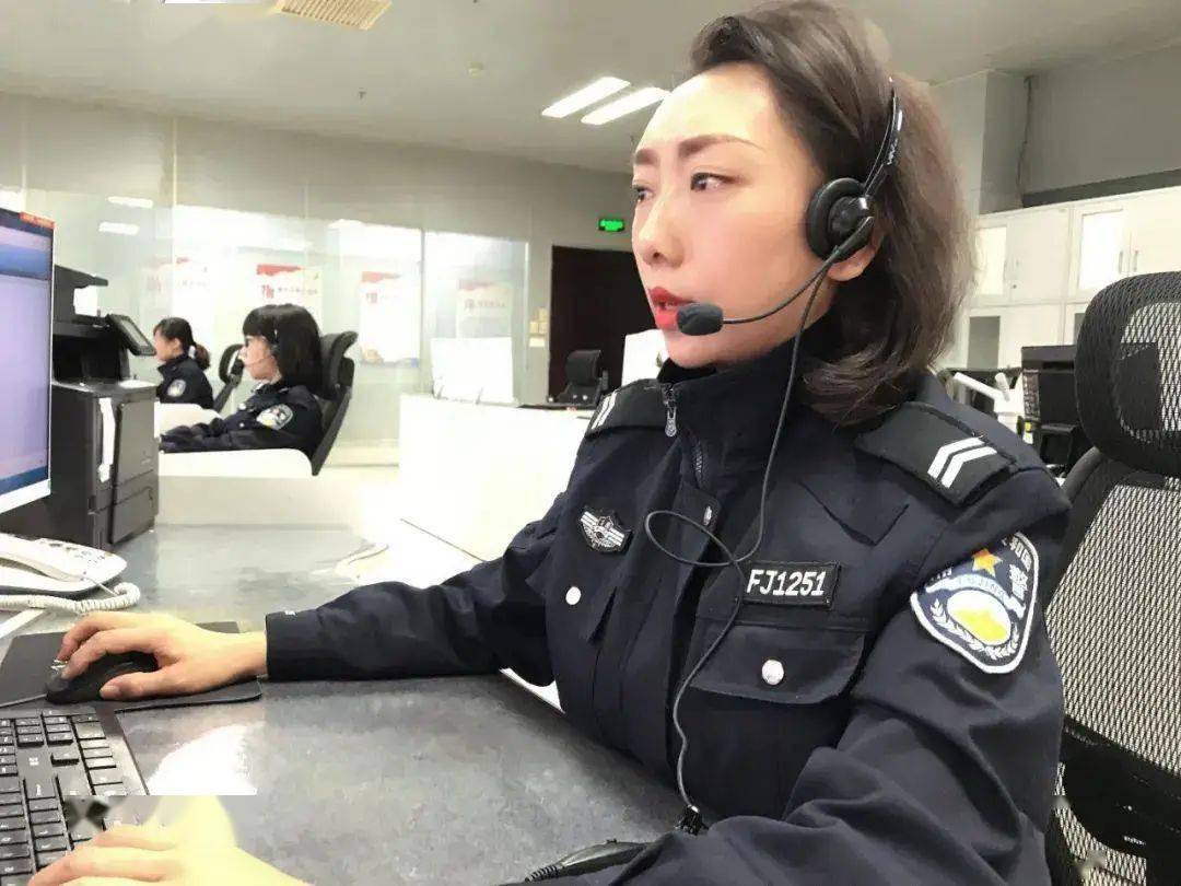 122接警员常丽迅速拨通张女士的电话