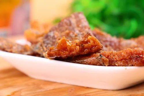 区薛师傅食品有限公司生产,北京福美佳商贸有限公司经营的瓦罐带鱼