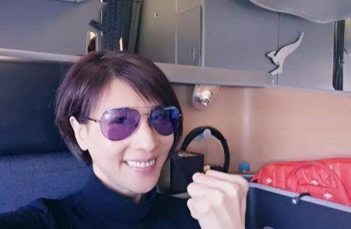 港产美魔女,60岁"处境剧女王"林漪娸超冻龄,被任达华夺初吻